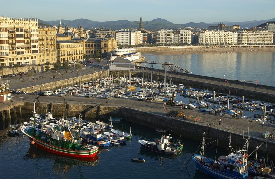 San Sebastian: Guided Walking Tour With Pintxo and Drink - Tips for Enjoying Your Tour