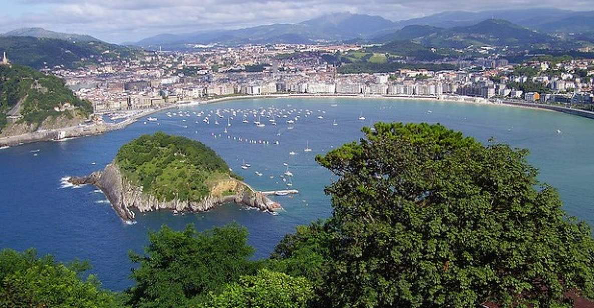 San Sebastian: Hop-On Hop-Off City Tour Bus - Experience and Highlights