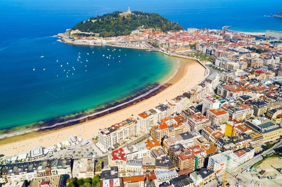 San Sebastian : Must-See Attractions Walking Tour - Meeting Point
