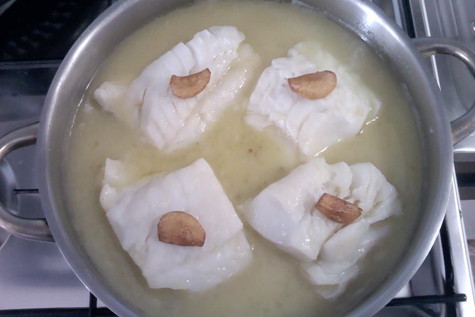 San Sebastian Private Food-Historical Tour & Meal at a Gastronomy Club - Included in the Tour