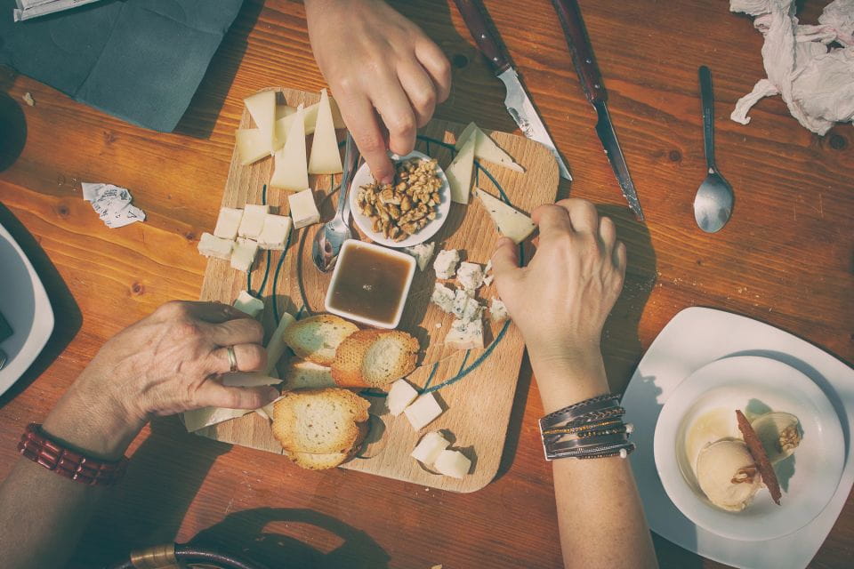 San Sebastián: Traditional Cider House Tour With Lunch - Savoring the Basque Lunch