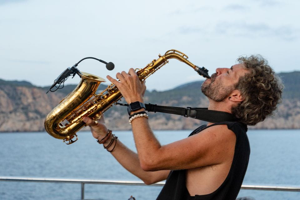 Sant Antoni De Portmany: Sunset Cruise With Drinks and Music - Customer Ratings and Feedback