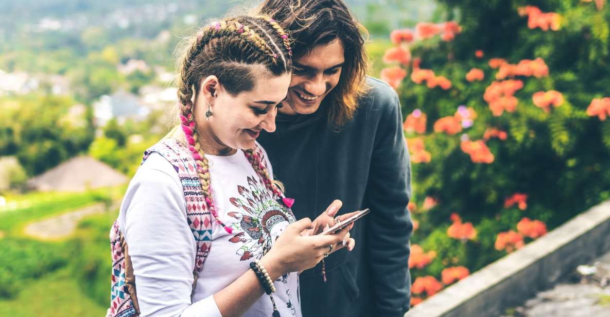 Santa Barbara: Scavenger Hunt Walking Tour - Key Points