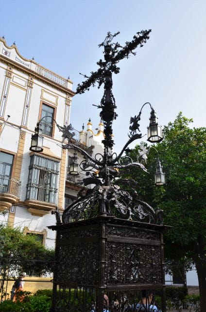 Santa Cruz Neighborhood, the Former Jewish of Seville - Accessibility Features