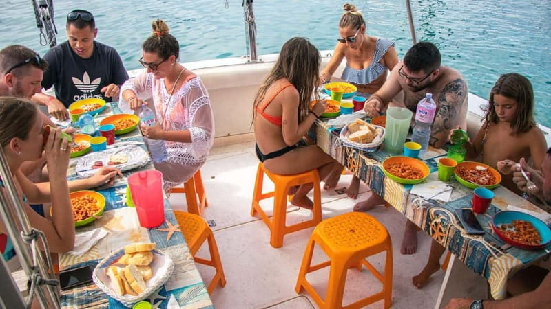 Santa Teresa: Speedboat tour around Lavezzi and Piana Island - The Sum Up: who should book this tour?