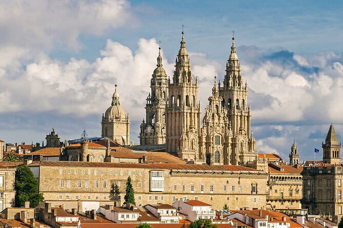 Santiago de Compostela Private Transfer from the city centre to SCQ Airport - Practical Tips for Booking and Using This Service