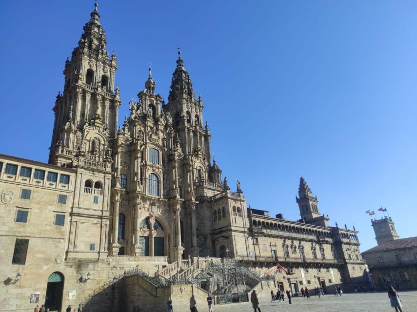 Santiago De Compostela & Valença - Private Tour From Porto - Inclusions