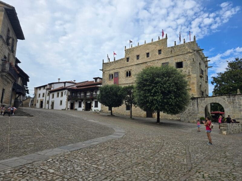 Santillana del Mar: exclusive private tour with Collegiate Church of Santa Juliana - FAQ