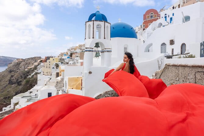 Santorini 2hrs Flying Dress Photoshoot with Transportation - Key points / Takeaways
