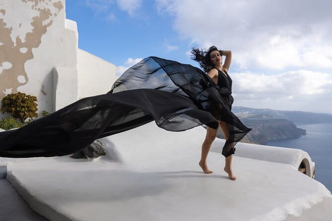 Santorini 2hrs Flying Dress Photoshoot with Transportation - FAQ