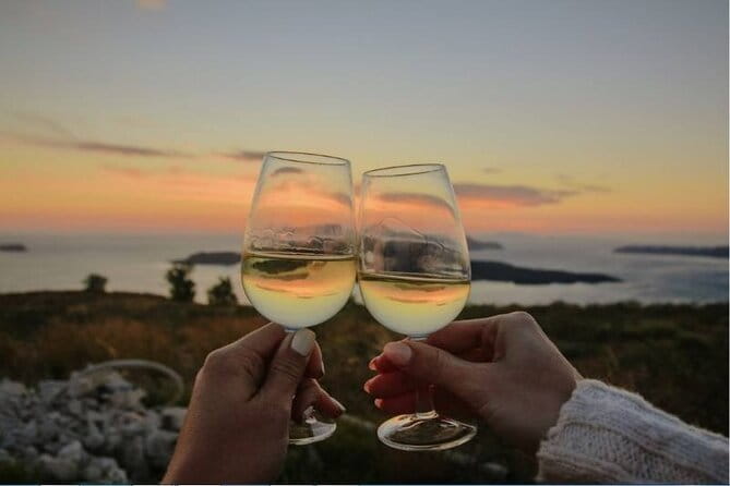 Santorini 6 hours Day tour and Lunch - Key Points / Takeaways