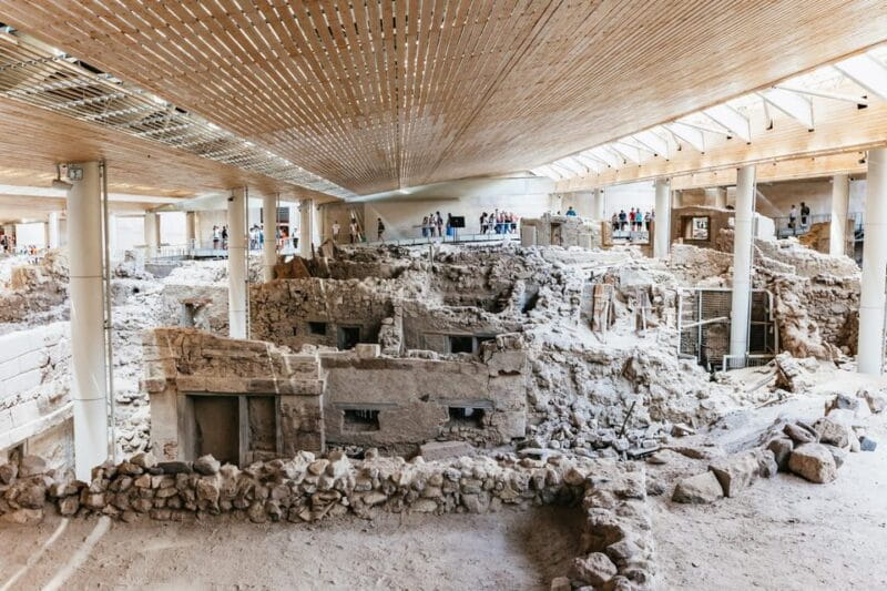 Santorini: Akrotiri Prehistoric City Private Guided Tour - Walking Through 4,000 Years of History at Akrotiri
