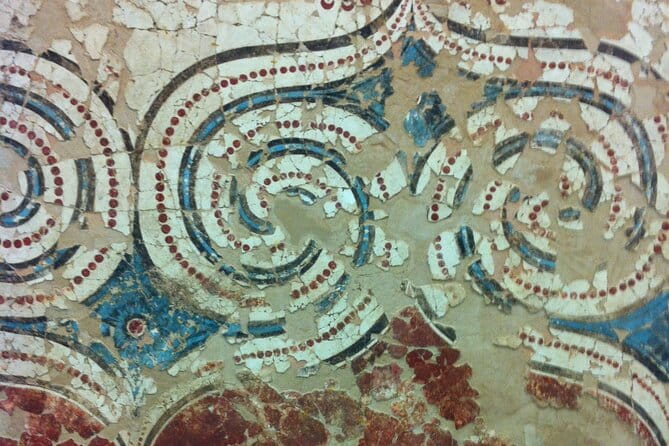 Santorini , Akrotiri tour by a licensed guide - Exploring the Akrotiri archaeological site: What to expect