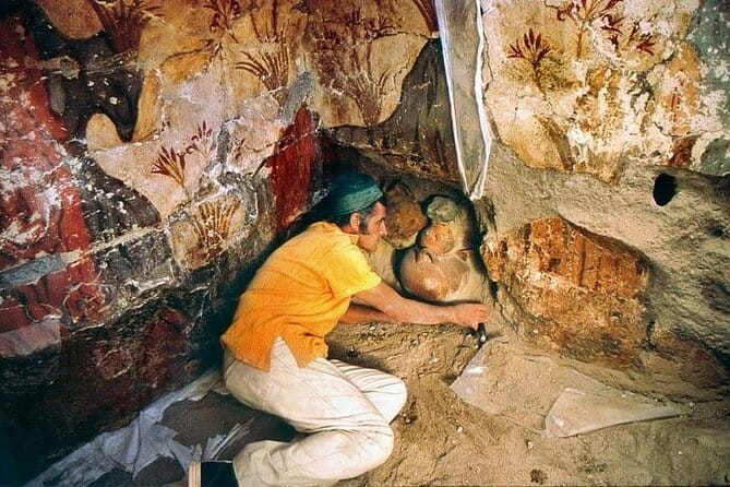 Santorini , Akrotiri tour by a licensed guide - FAQ: Your Questions About the Akrotiri Tour