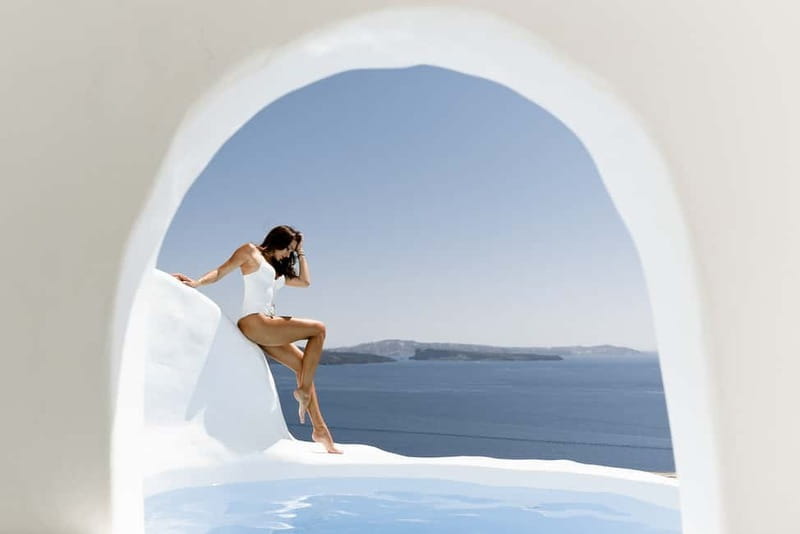 Santorini: Casual Photoshoot by Flying Dress Photo © - Key points / Takeaways