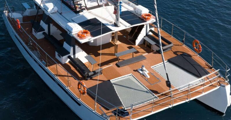 Santorini: Catamaran Caldera Cruise with Meal and Drinks - Practical Tips for a Great Experience