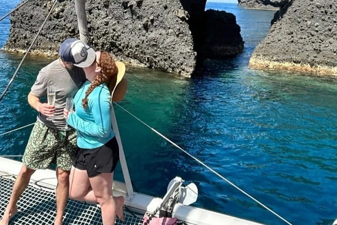 Santorini Catamaran Cruise 5-Hour Private Sailing Experience - Up Close with the Volcano and Hot Springs