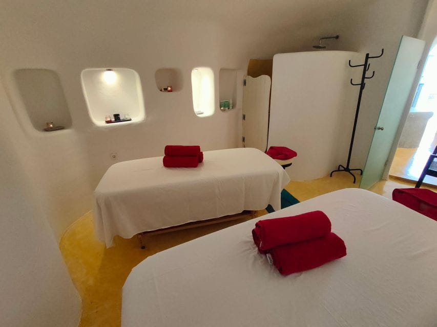 Santorini: Couples Massage With Wine, Fruits Day Pool Access - Cancellation and Refund Policy