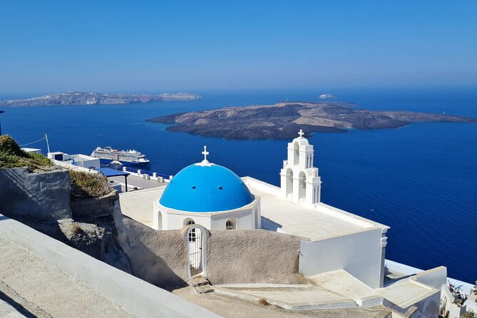 Santorini First-Time Guests Private Tour Sightseeing, excavetions & wine testing - Oia: The Sunset Village on the Caldera’s Edge