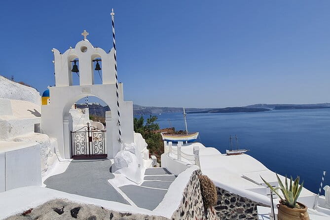 Santorini First-Time Guests Private Tour Sightseeing, excavetions & wine testing - The Comfort of a Private Tour and the Value Proposition