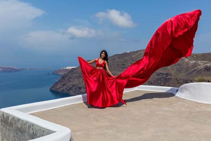 Santorini: Flying Dress Photoshoot - The Shooting Experience: A Mix of Fun and Professionalism