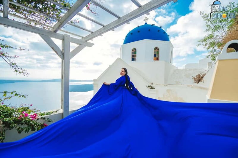 Santorini: Flying Dress Photoshoot with Edited Photos - FAQ