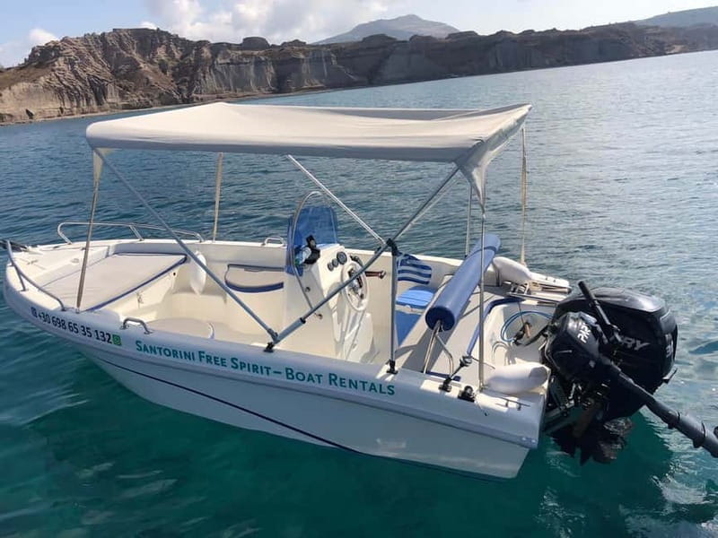 Santorini: License-Free Boat Rental with Ice, Water, & Fruit - An Authentic Day on the Water in Santorini