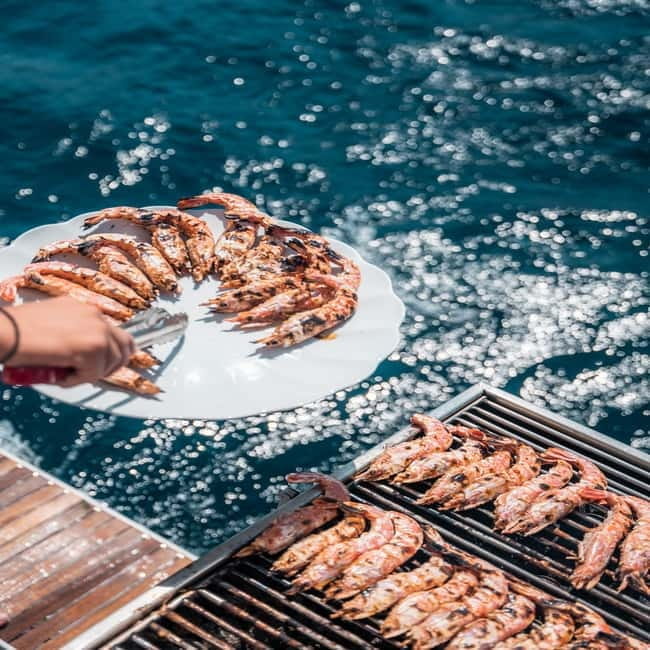 Santorini: Majestic Catamaran Cruise with Meal and Drinks - Practical Details & Logistics