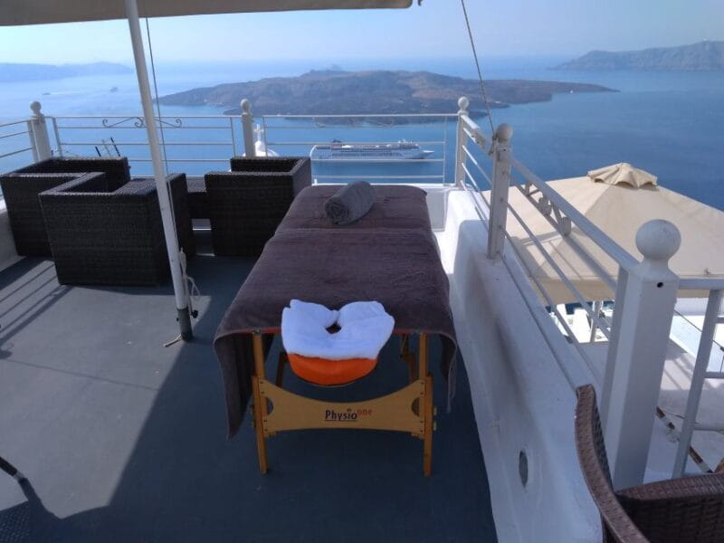 Santorini: Mobile Couples Massage at Your Private Villa - Key points / Takeaways