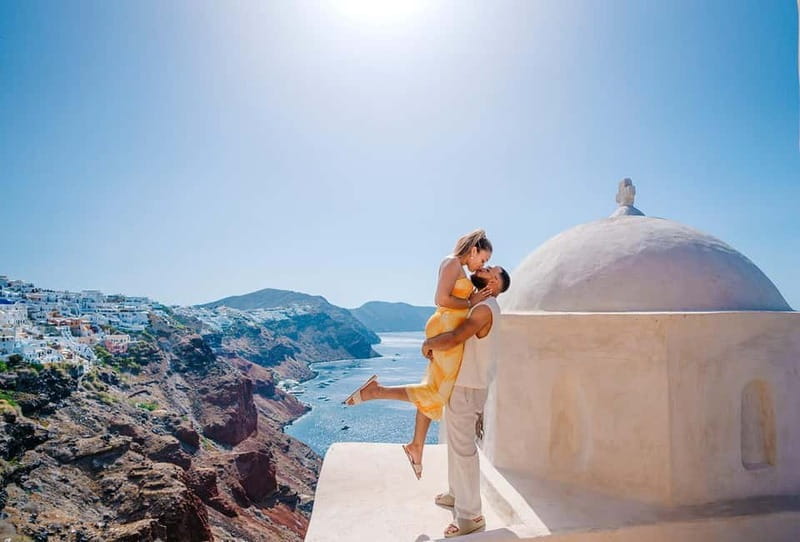 Santorini: Oia Private Couple Photoshoot with 35 Photos - Frequently Asked Questions