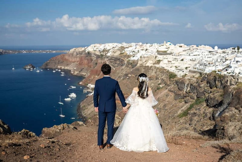 Santorini: Photo Tour With Professional Photographer - What to Expect During the Photoshoot