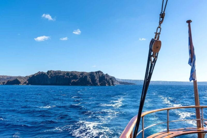 Santorini Port: Cruise to Volcano, Hot Springs & Thirassia - FAQ