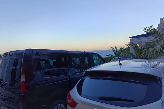 Santorini Private Airport Transfer - Key Points / Takeaways