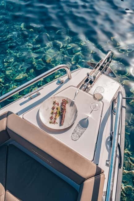 Santorini: Private Boat Tour with Drinks and Snacks - FAQ