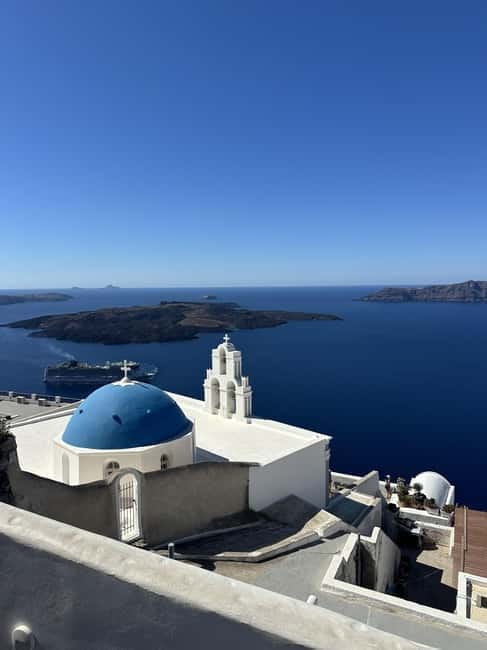 Santorini: Private Land Tour With a Local Driver - Why Choose a Private Tour in Santorini?