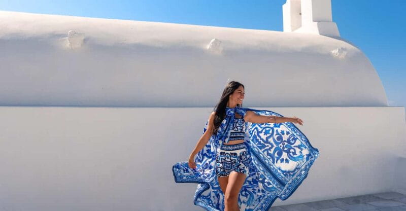 Santorini: Private Photoshoot Tour by a Pro Photographer - Introduc­tion to the Santorini Private Photoshoot Tour
