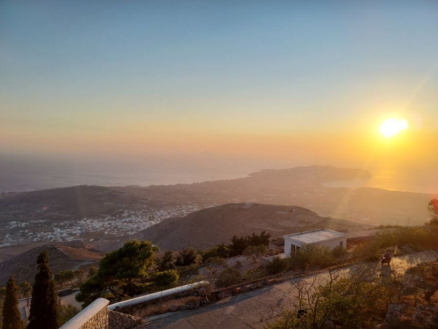 Santorini: Private Romantic Guided Tour With Sunset & Dinner - Candlelight Dinner on Black Beach