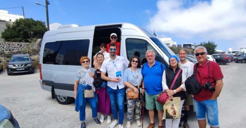 Santorini: Private Tour in Spanish with Local Guide - Introduction: The Allure of Santorini in a Private Tour