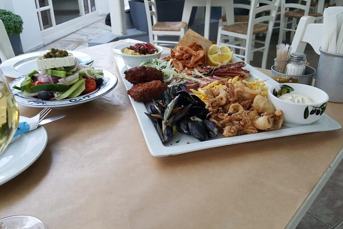 Santorini Private Tour With Food Experience - Exploring the Itinerary in Detail