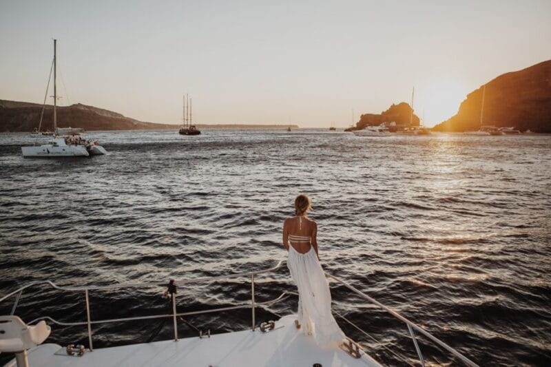 Santorini Proposal: A Luxury Photoshoot for Your Yes! Moment - Why This Proposal Photoshoot Stands Out