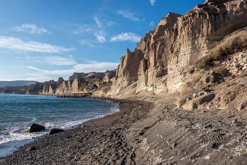 Santorini: Red Beach and Perissa With Lunch and Sunbeds - Key Points / Takeaways