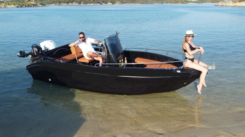 Santorini: Self-Drive Boat Rental without Boat License - FAQ