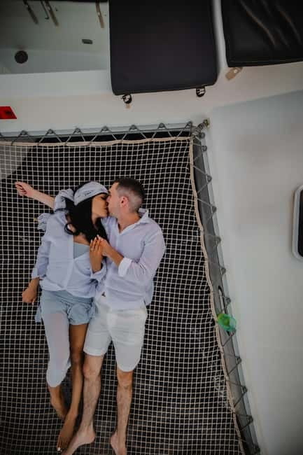 Santorini: Semi-Private Sailing Cruise Day & Sunset/max 15 p - A Luxurious Day on the Aegean: Our Take on the Santorini Semi-Private Sailing Cruise