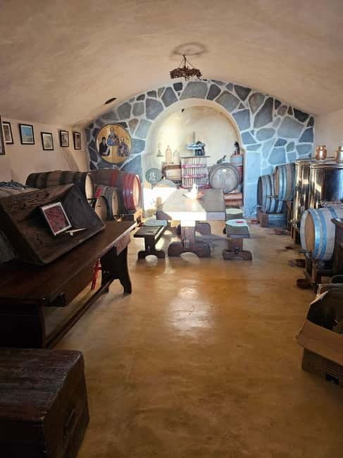 Santorini: Shared Wine Tasting and Culinary Experience - Exploring Santorini’s Top Wineries with Markos