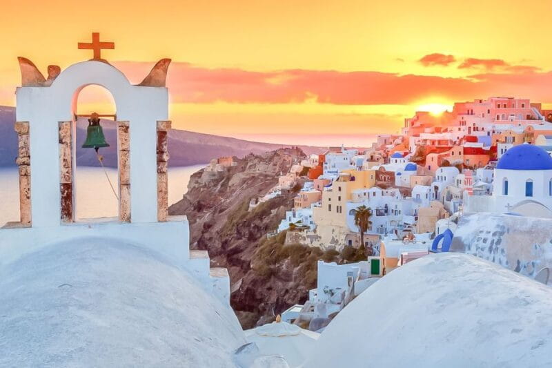 Santorini: Traditional Sightseeing Bus Tour with Oia Sunset - Transportation, Pacing, and Practicalities