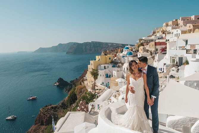 Santorini Vacation Photoshoot - Price and Logistics: Worth the Investment?