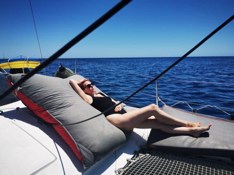 Santorini:Catamaran: private cruise with food & drinks - Key points / Takeaways