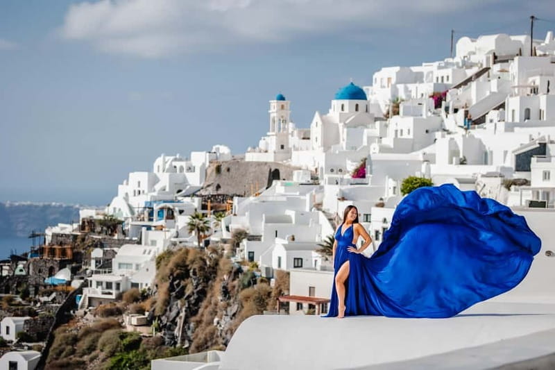 Santorini:Flying Dress shoot with Professional photographer - Key points / Takeaways