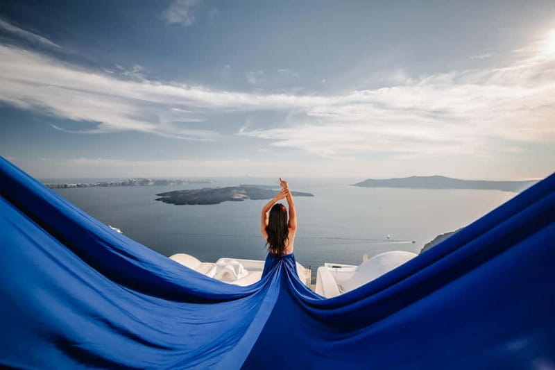 Santorini:Flying Dress shoot with Professional photographer - FAQ