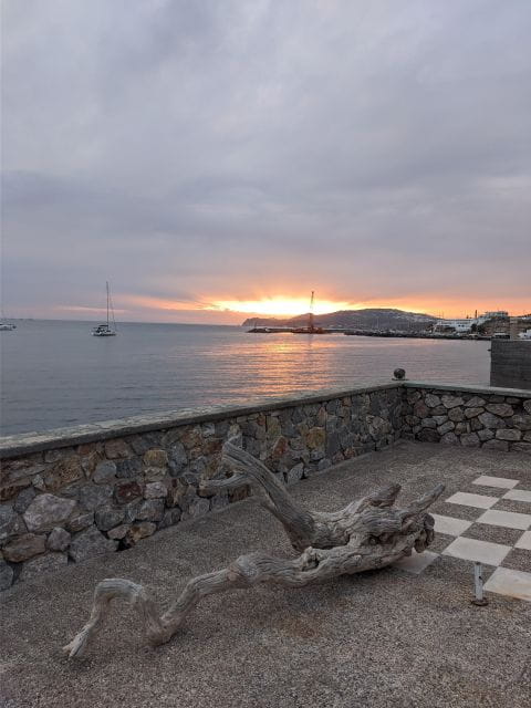 Santorinis Story: Insta and TikTok Experiences - Iconic Landscapes and Hidden Gems